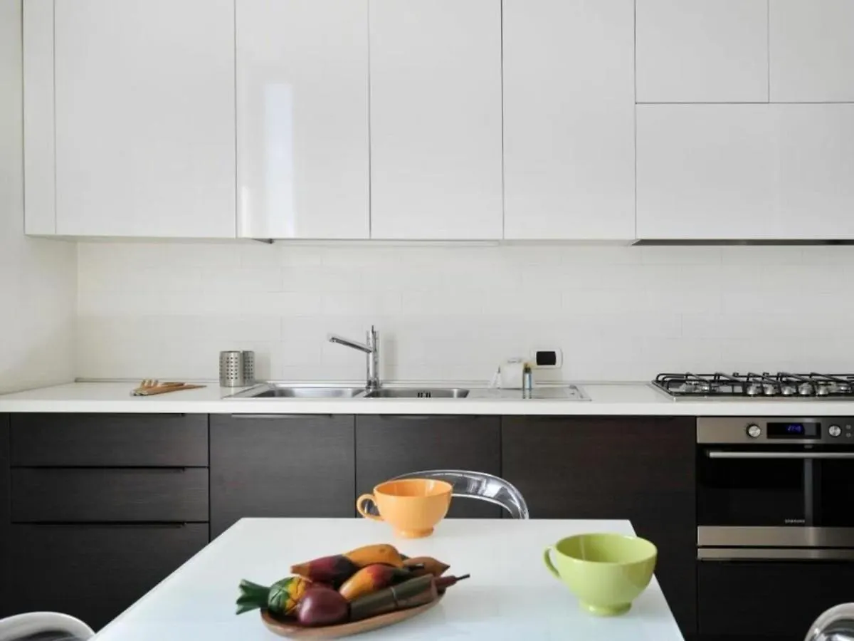 Apartment Garigliano By Halldis Milan