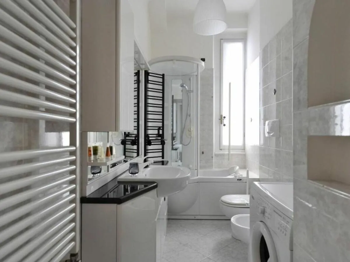Apartment Garigliano By Halldis Milan