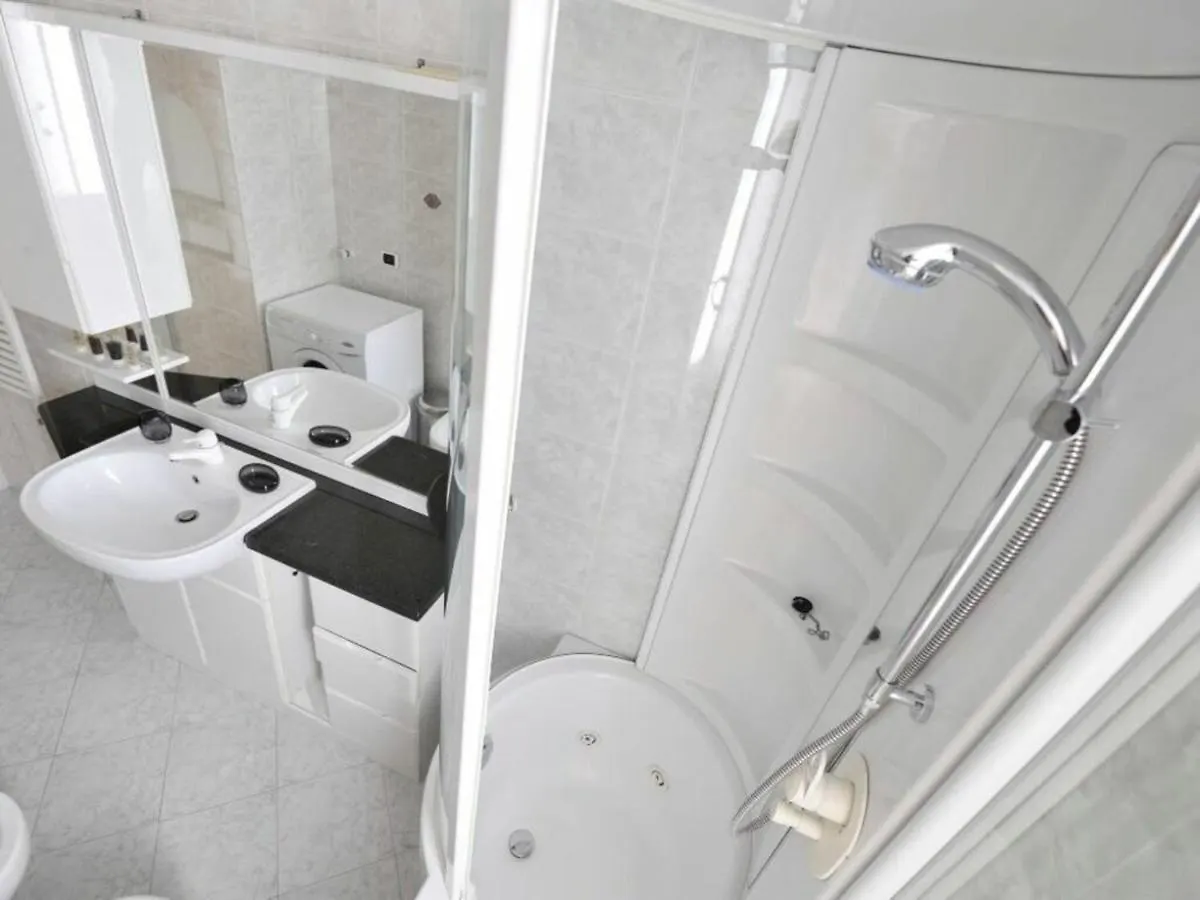Garigliano By Halldis Milan Apartment